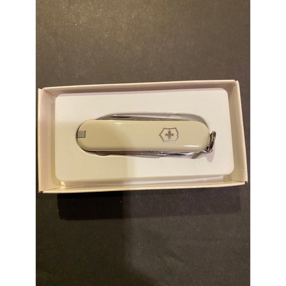 Victorinox Swiss Army Knife - Picture 3 of 4